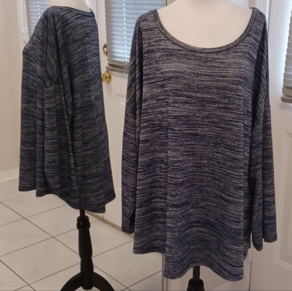 4/$40 Blue Striped Long Sleeve Tee - Size 3X (US20)